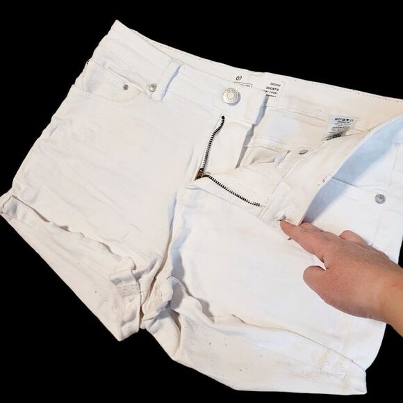 2/$20 Y2K Ardene White Jeans Short Size: 7 - Picture 2 of 7